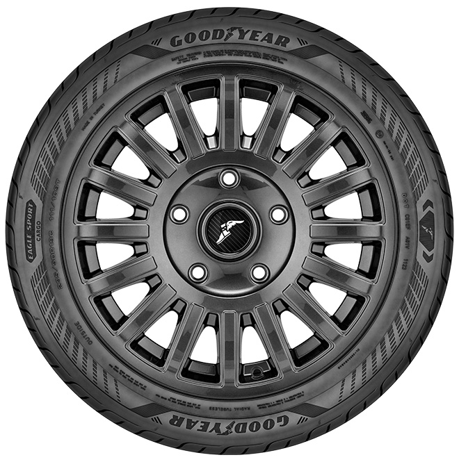 Goodyear Eagle Sport Cargo - pohled na bočnici. Goodyear Eagle Sport Cargo - pohled na bočnici.