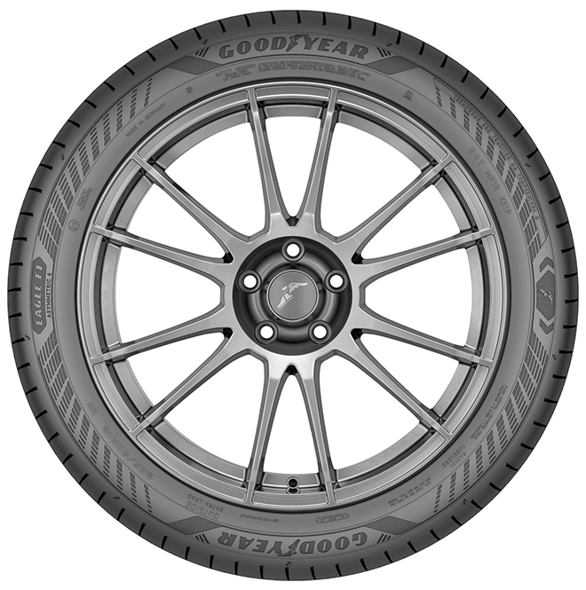Goodyear F1 Asymmetric 6 - detail bočnice pneumatiky Goodyear F1 Asymmetric 6 - detail bočnice pneumatiky