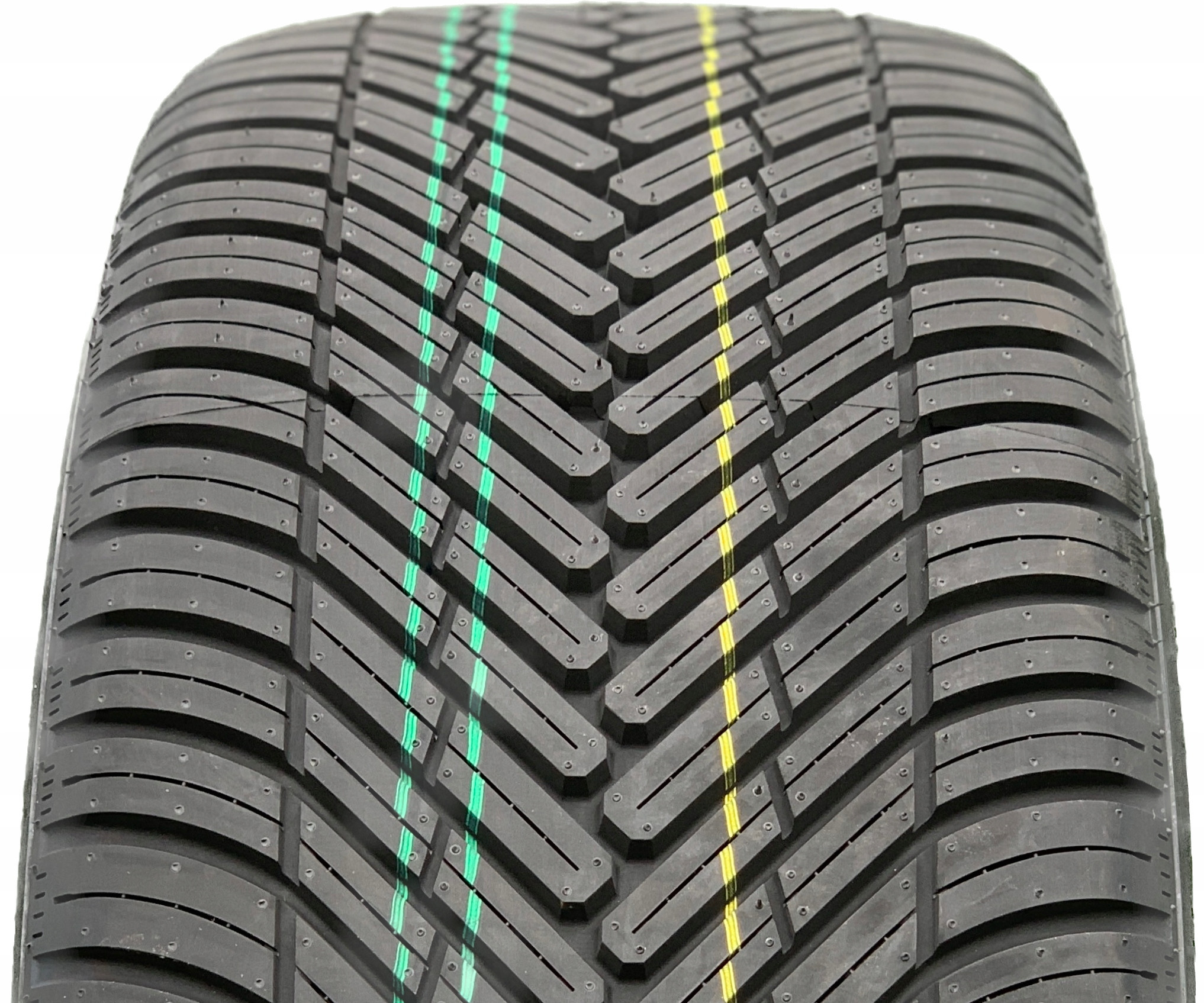 Superia Ecoblue2 4S - pohled na dezén pneu.